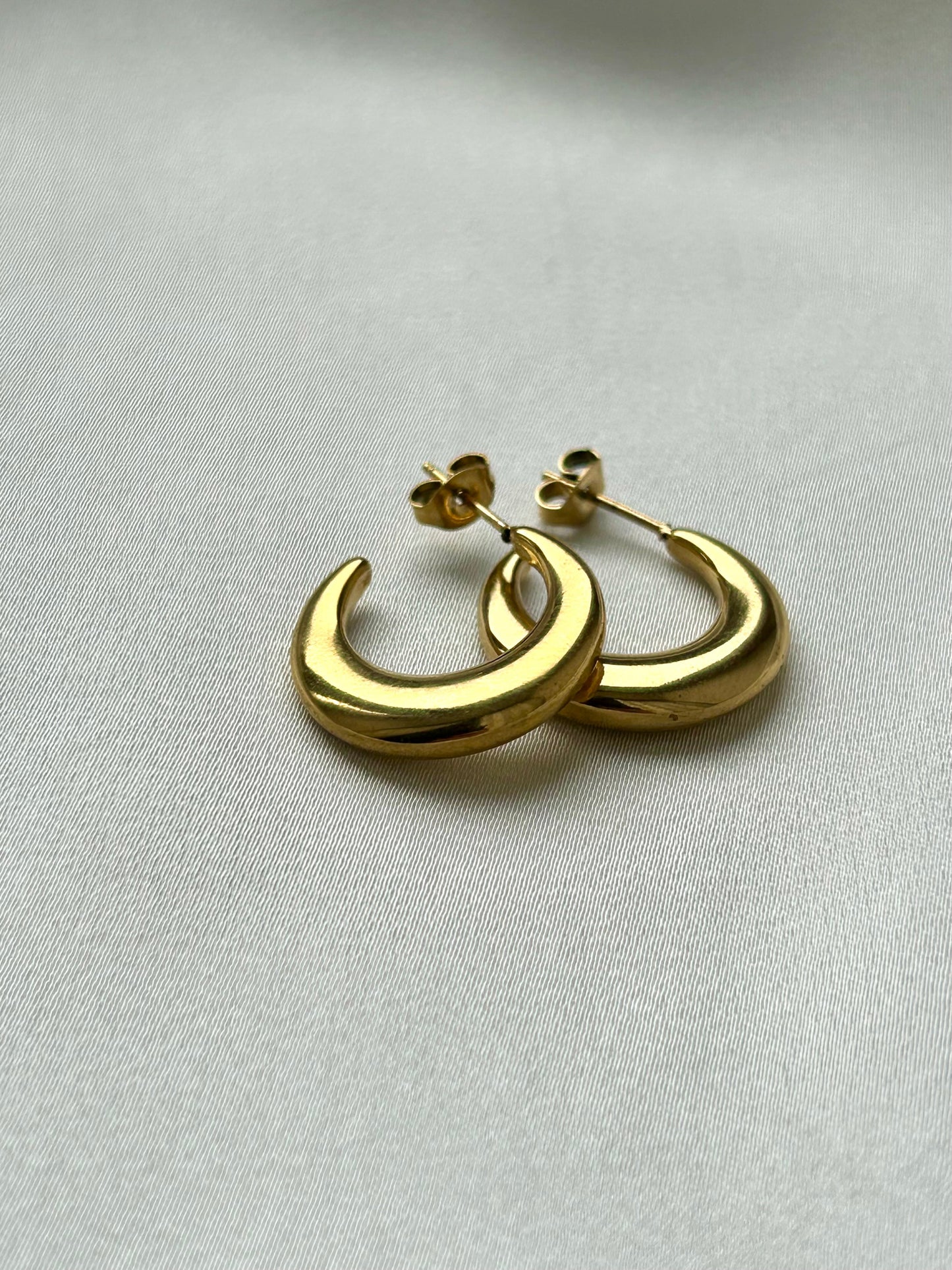Round Earrings