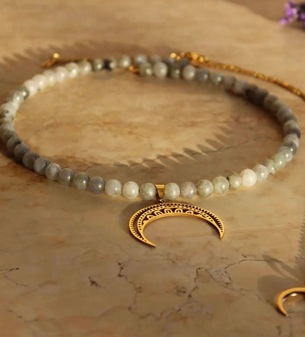Forrest Moon Choker
